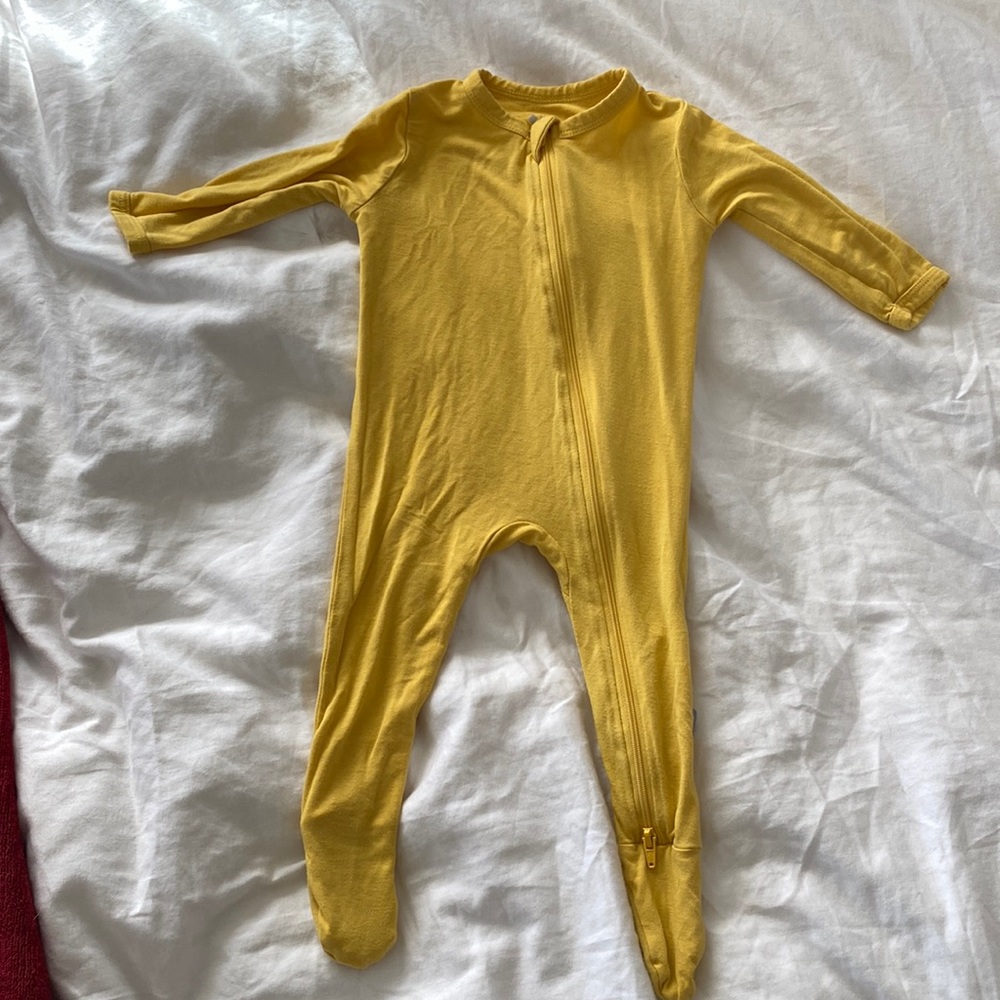 Kyte Baby 3-6 month zippered footsie in Sunshine Yellow